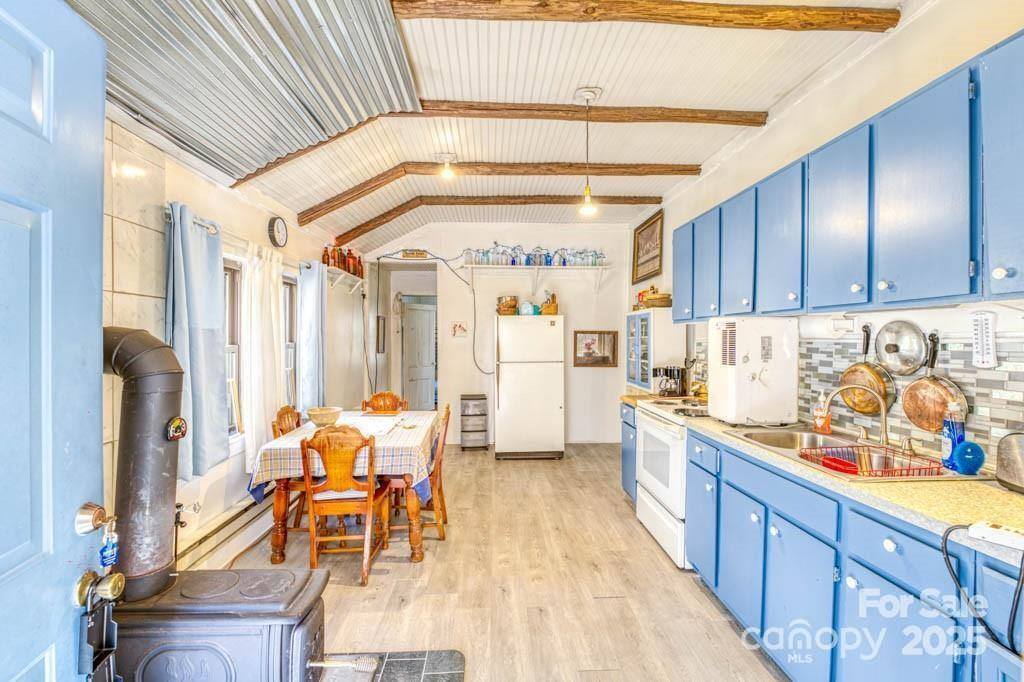 1782 Bald Mountain Road, Burnsville, NC 28714