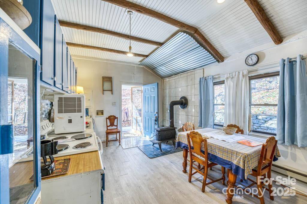 1782 Bald Mountain Road, Burnsville, NC 28714