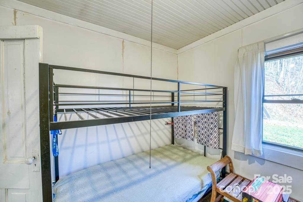 1782 Bald Mountain Road, Burnsville, NC 28714