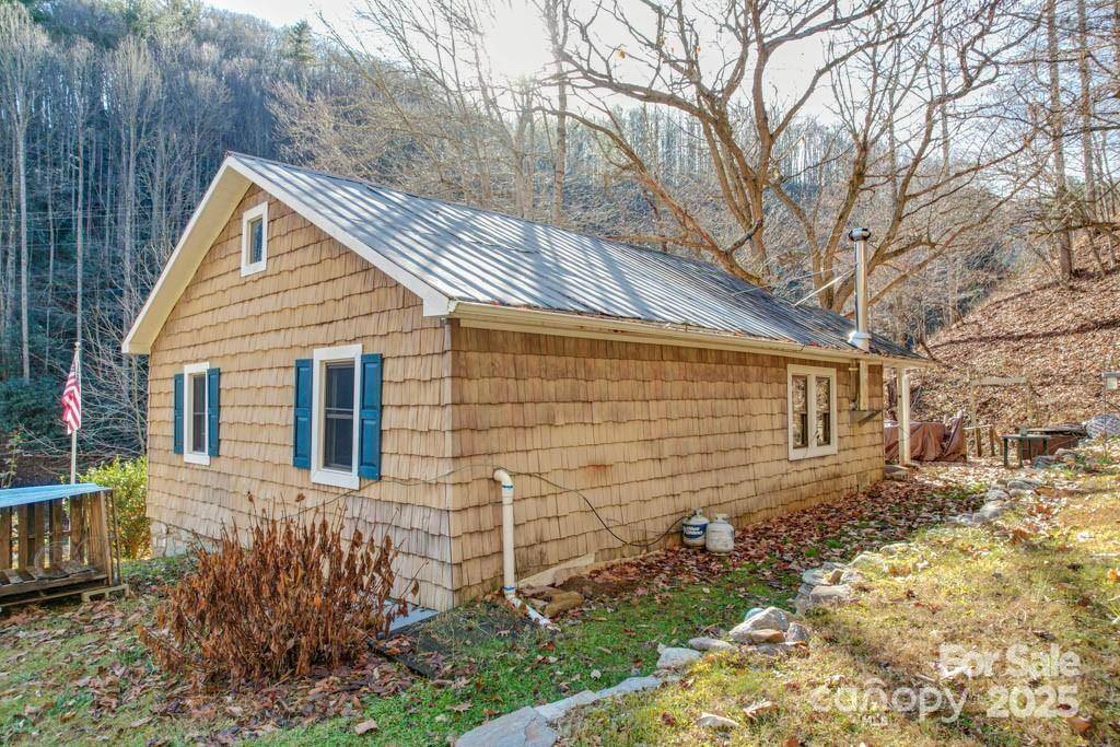 1782 Bald Mountain Road, Burnsville, NC 28714