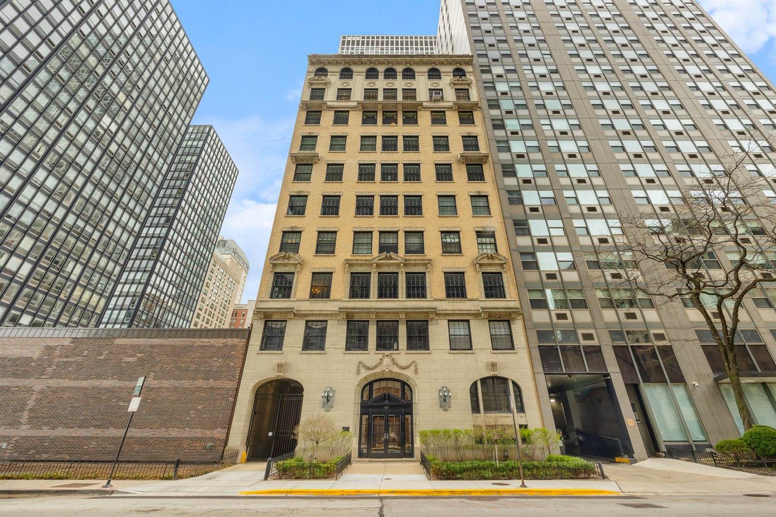 257 East Delaware Place, #7C, Chicago, IL 60611