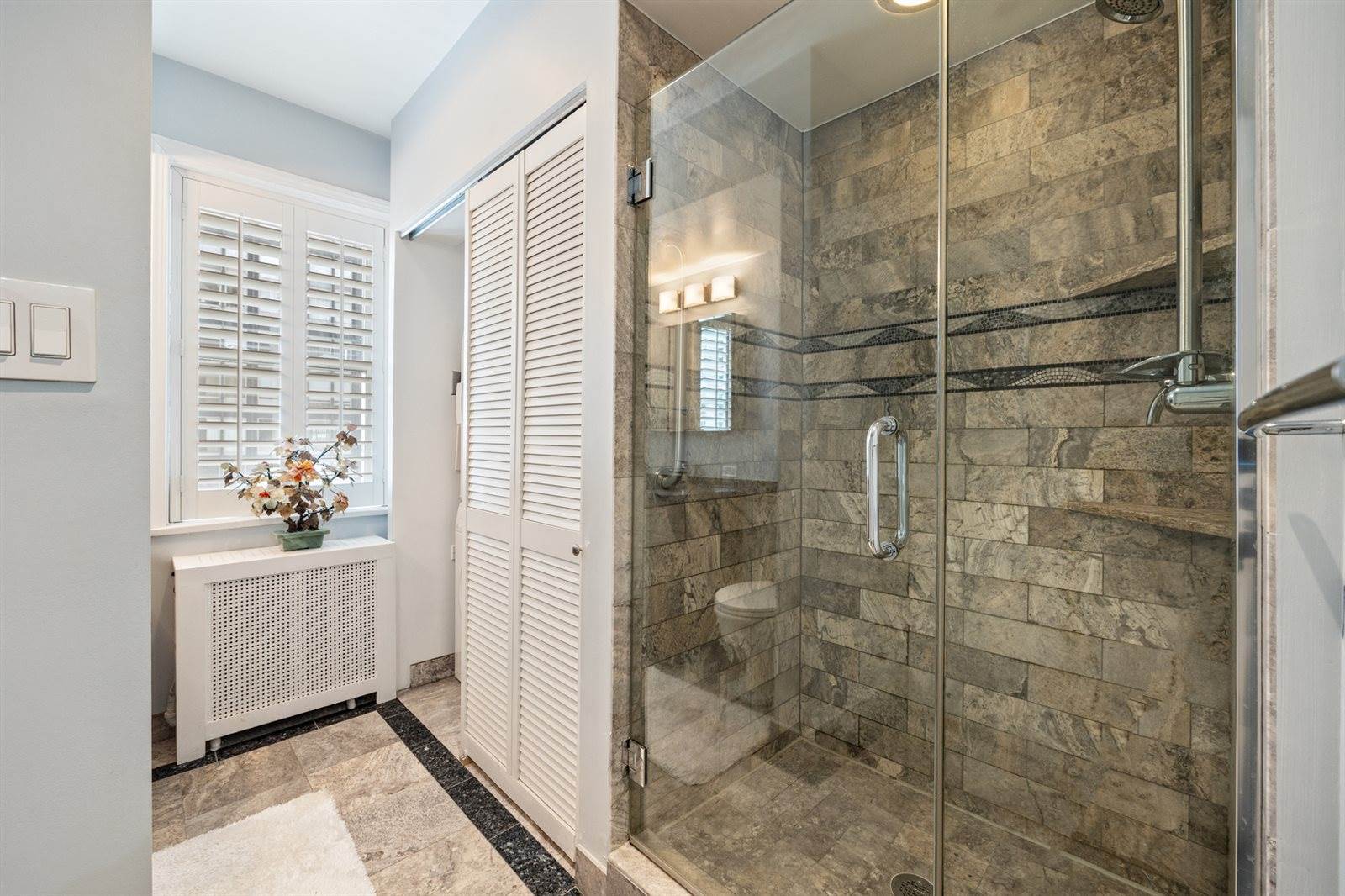 257 East Delaware Place, #7C, Chicago, IL 60611