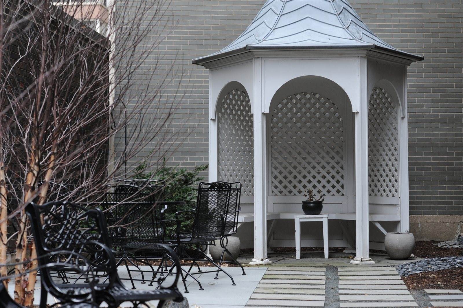 257 East Delaware Place, #7C, Chicago, IL 60611