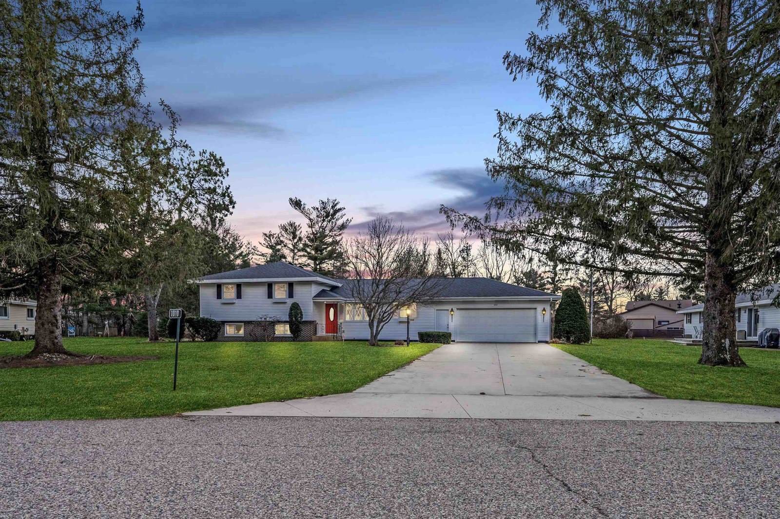 1010 Weeping Willow Drive, Wisconsin Rapids, WI 54494