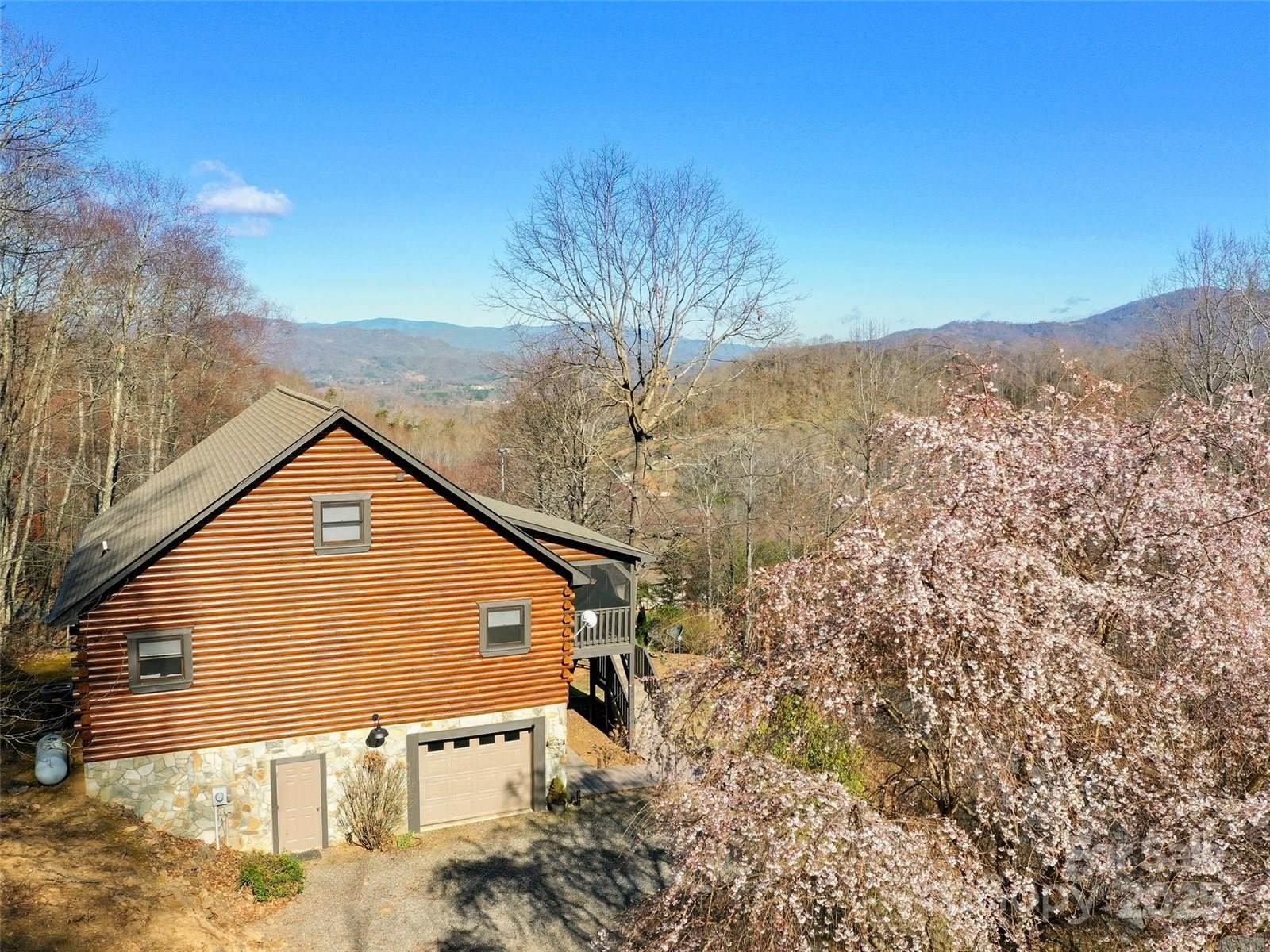 290 Tango Lane, Waynesville, NC 28786