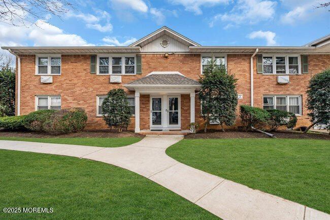 96 East Avenue, Atlantic Highlands, NJ 07716