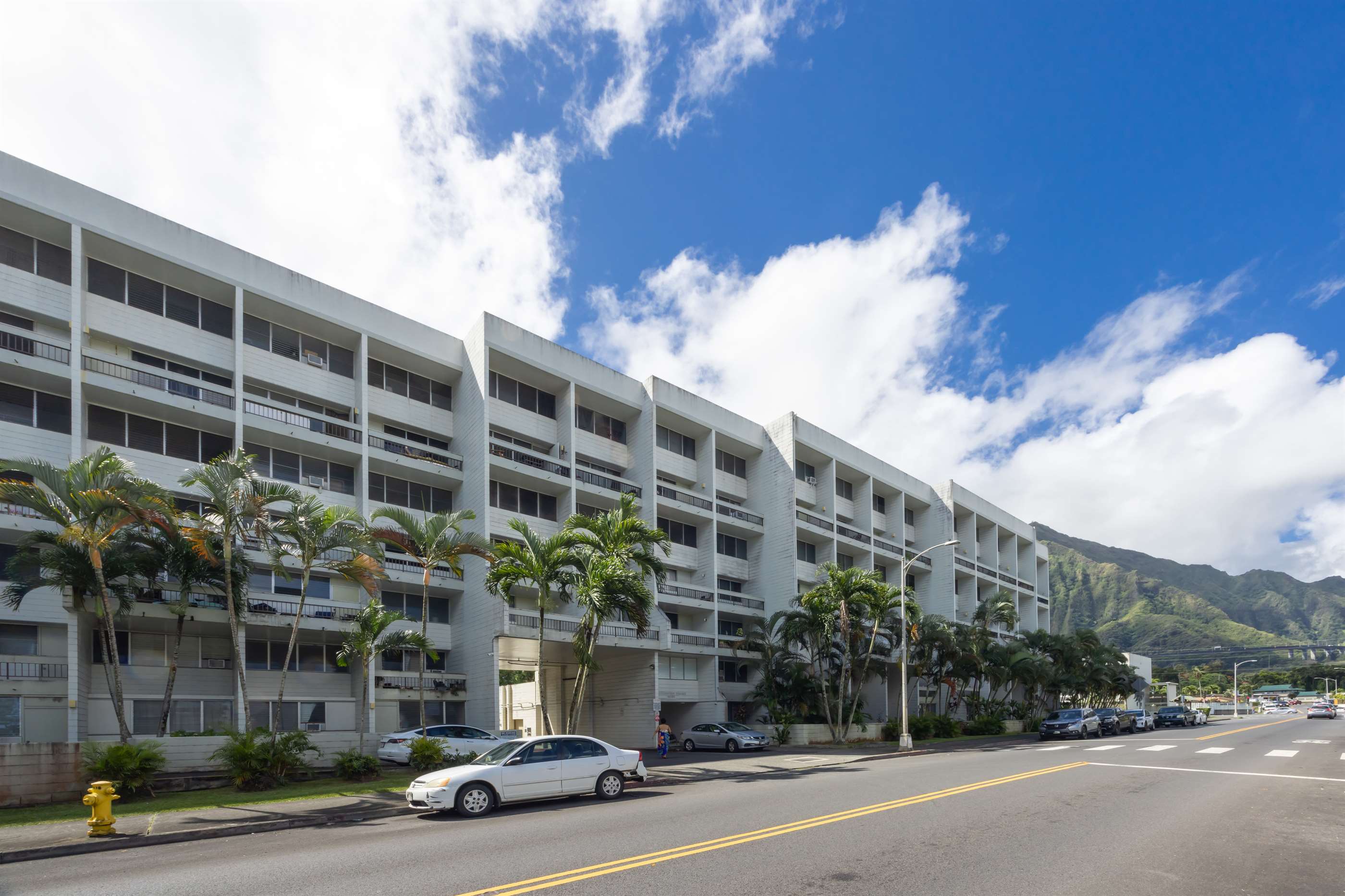 46-270 Kahuhipa Street, #A605, Kaneohe, HI 96744