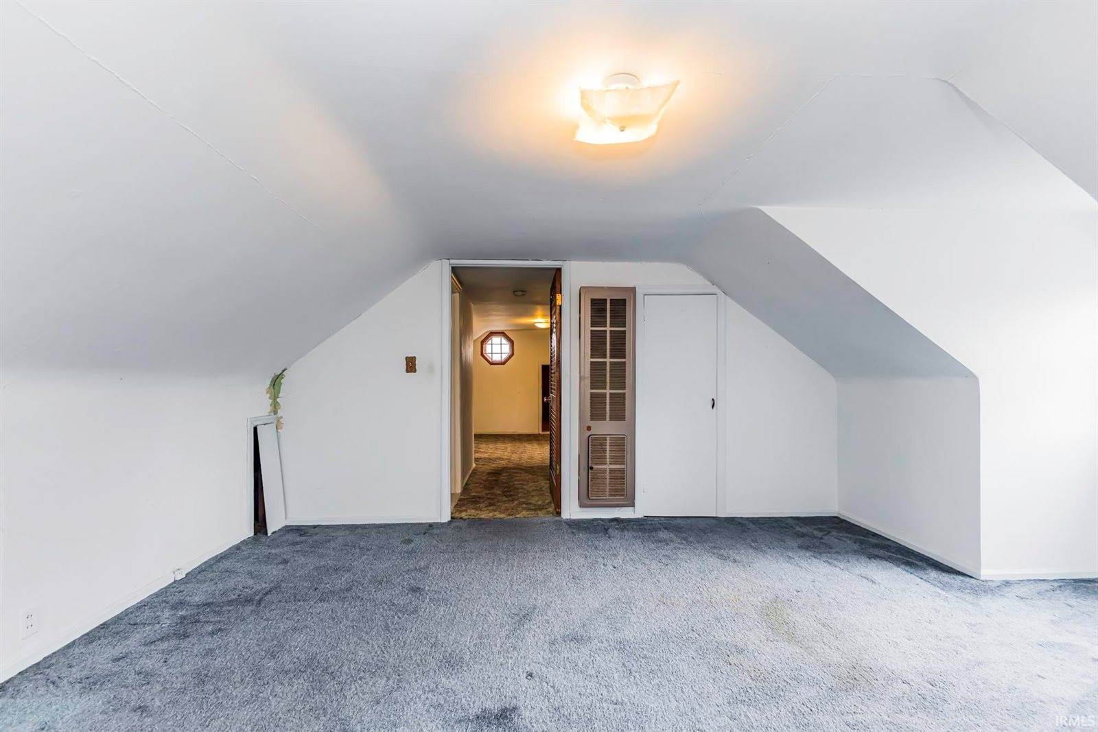 411 & 415 S County Road 550 E, Selma, IN 47383