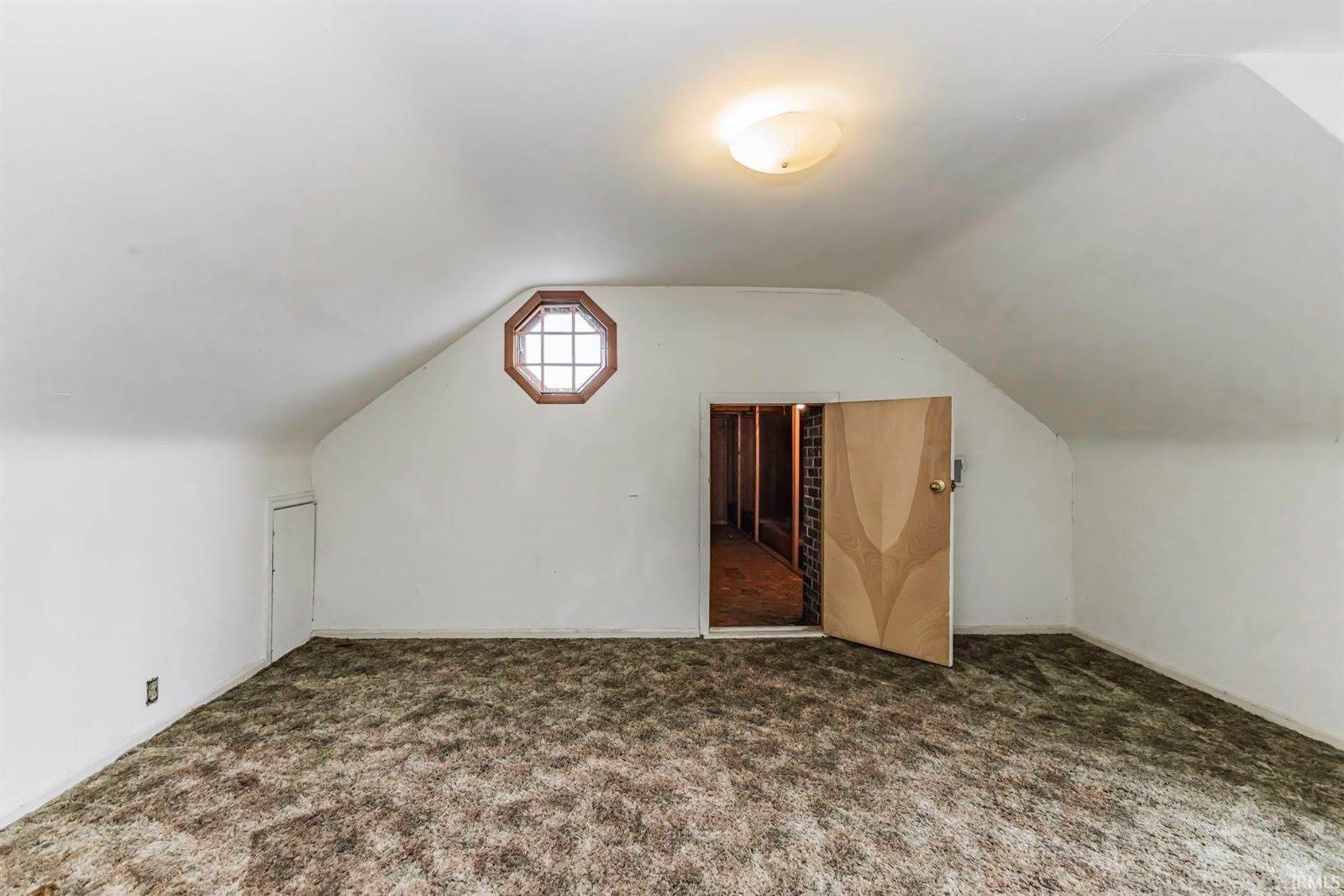 411 & 415 S County Road 550 E, Selma, IN 47383