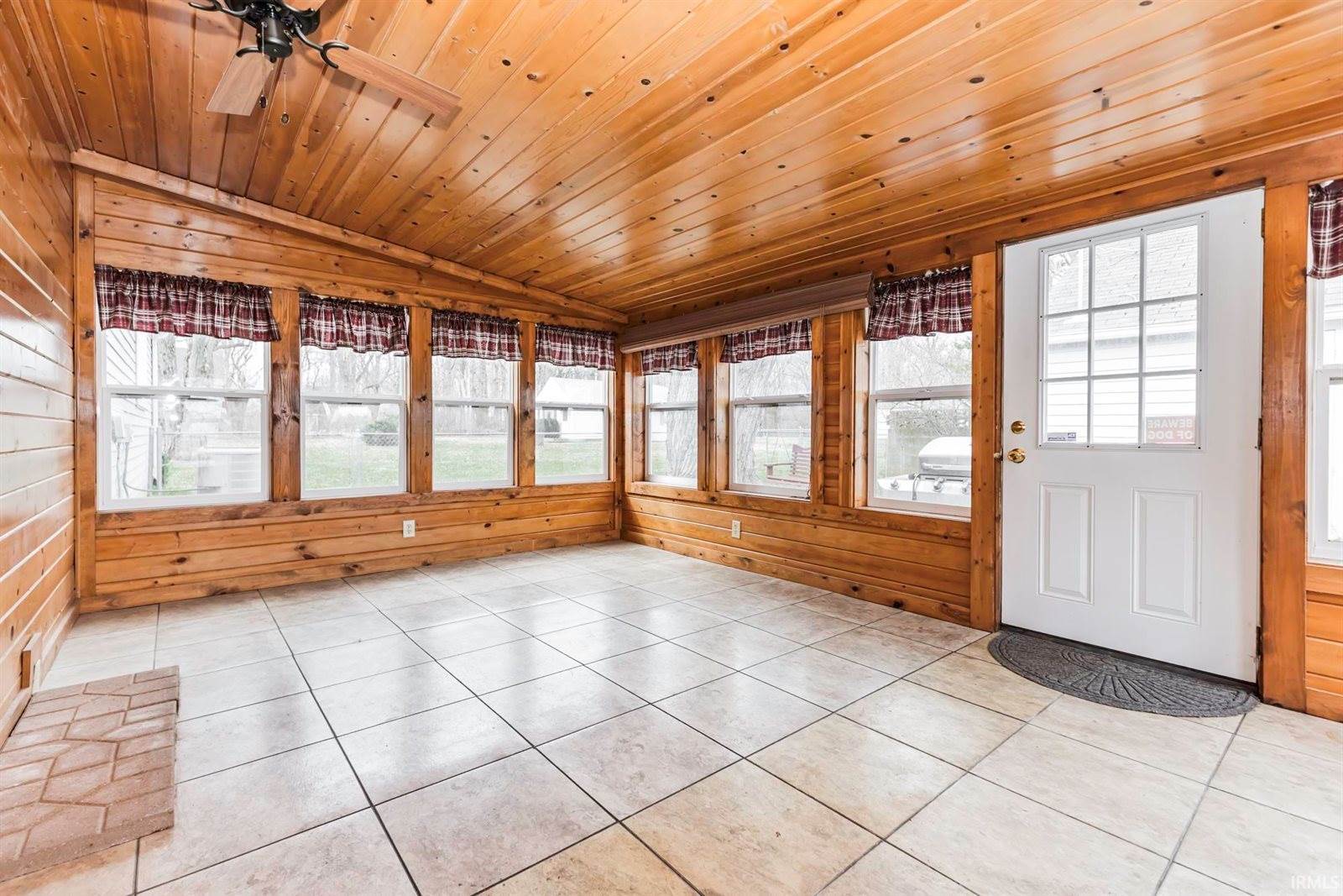 411 & 415 S County Road 550 E, Selma, IN 47383