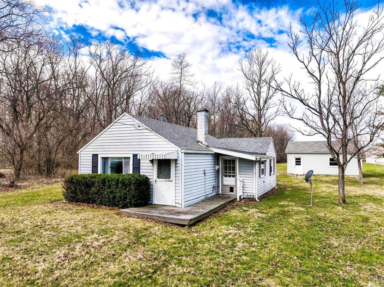 411 & 415 S County Road 550 E, Selma, IN 47383