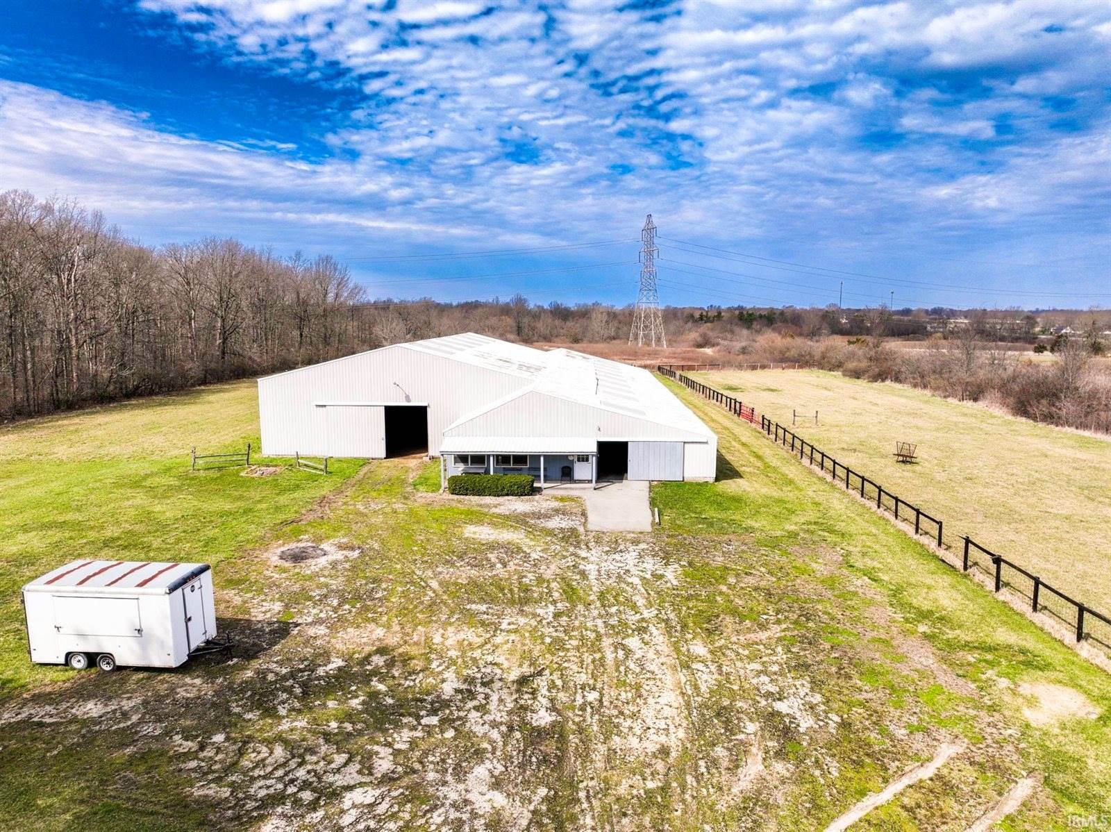 411 & 415 S County Road 550 E, Selma, IN 47383
