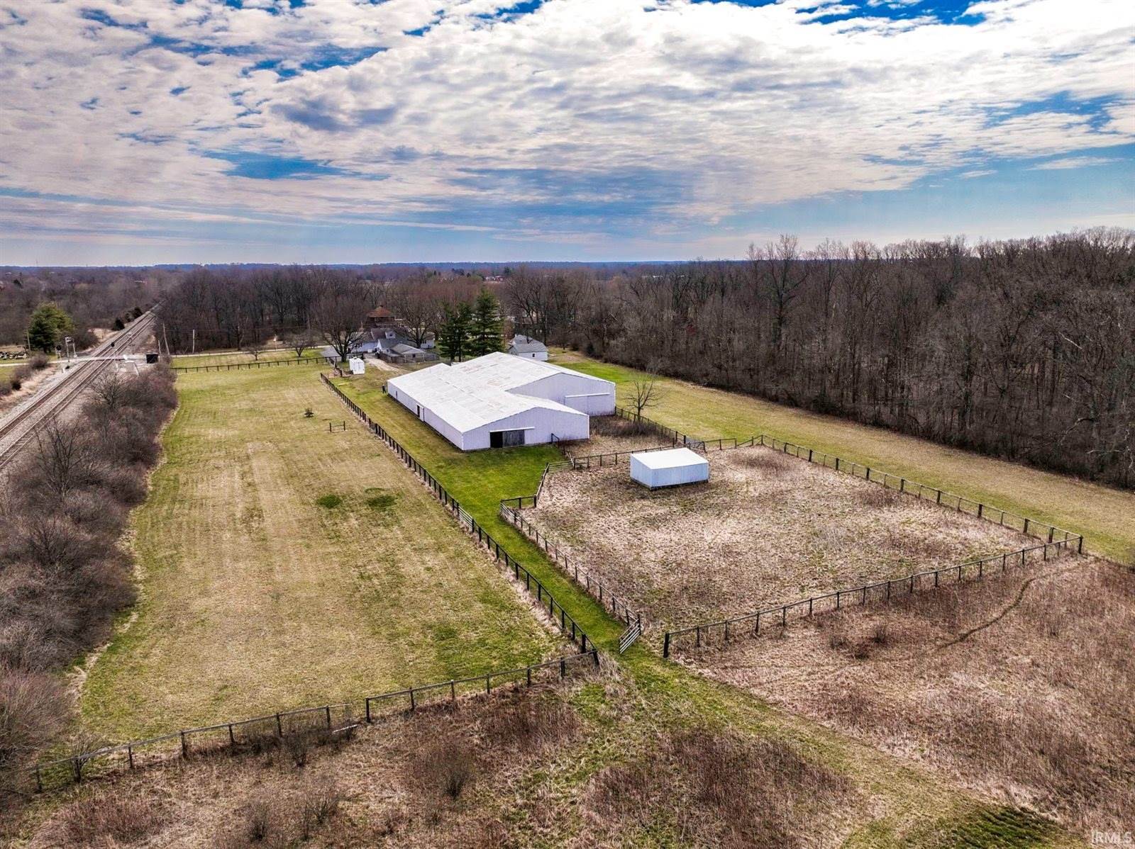 411 & 415 S County Road 550 E, Selma, IN 47383