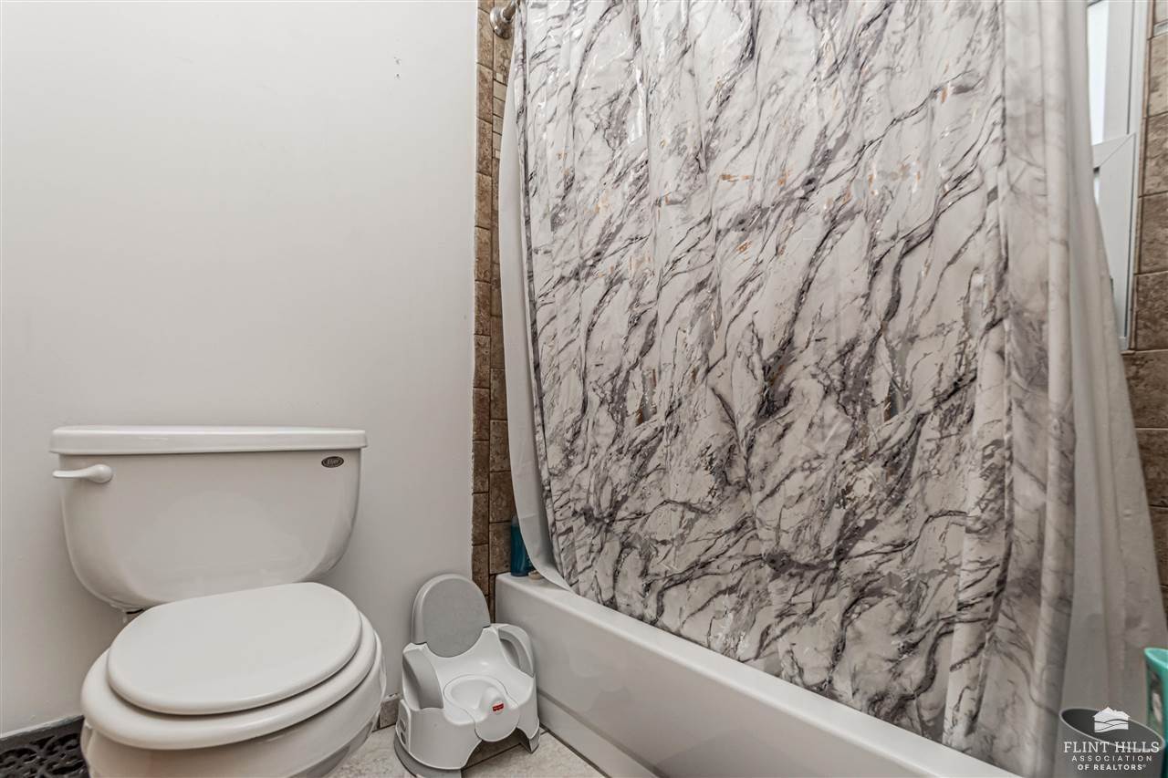 403 West Walnut Street, Junction City, KS 66441