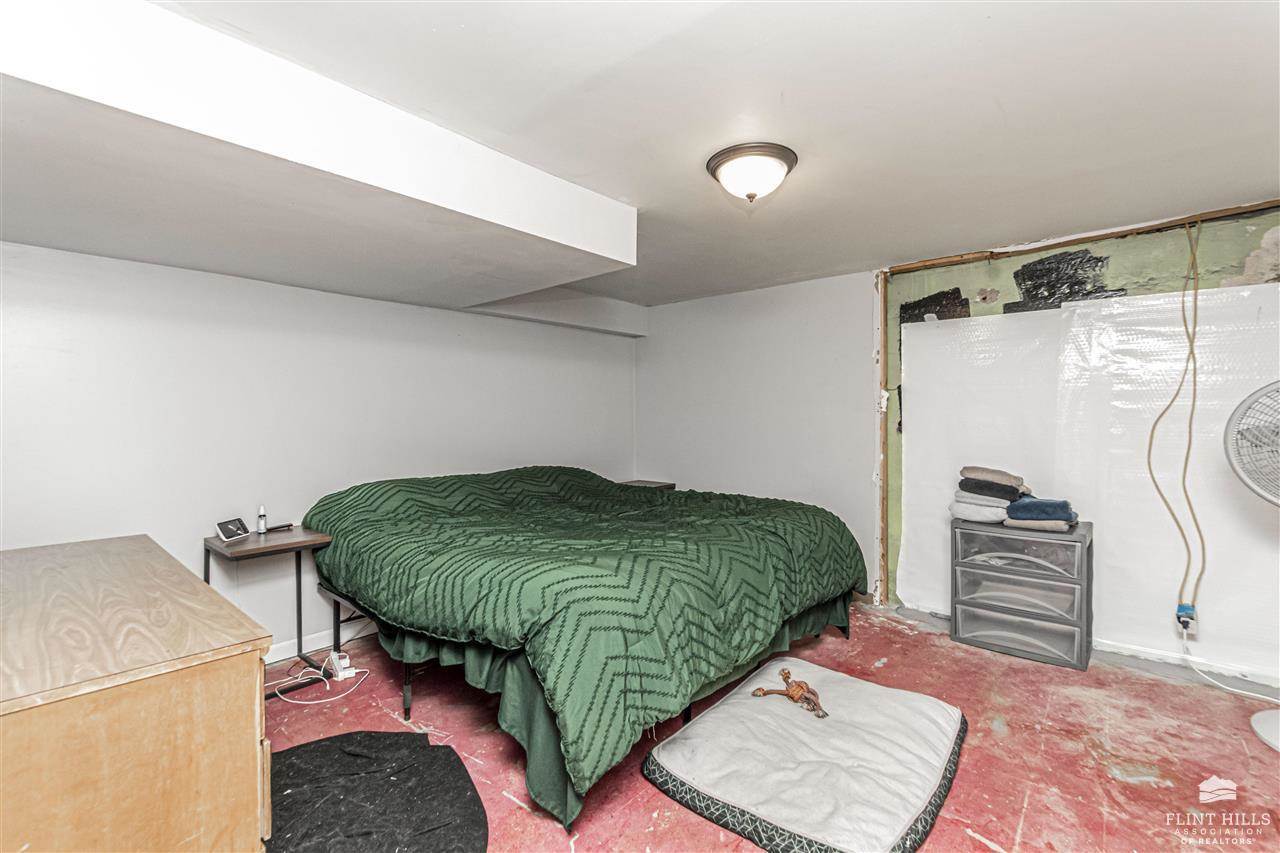 403 West Walnut Street, Junction City, KS 66441