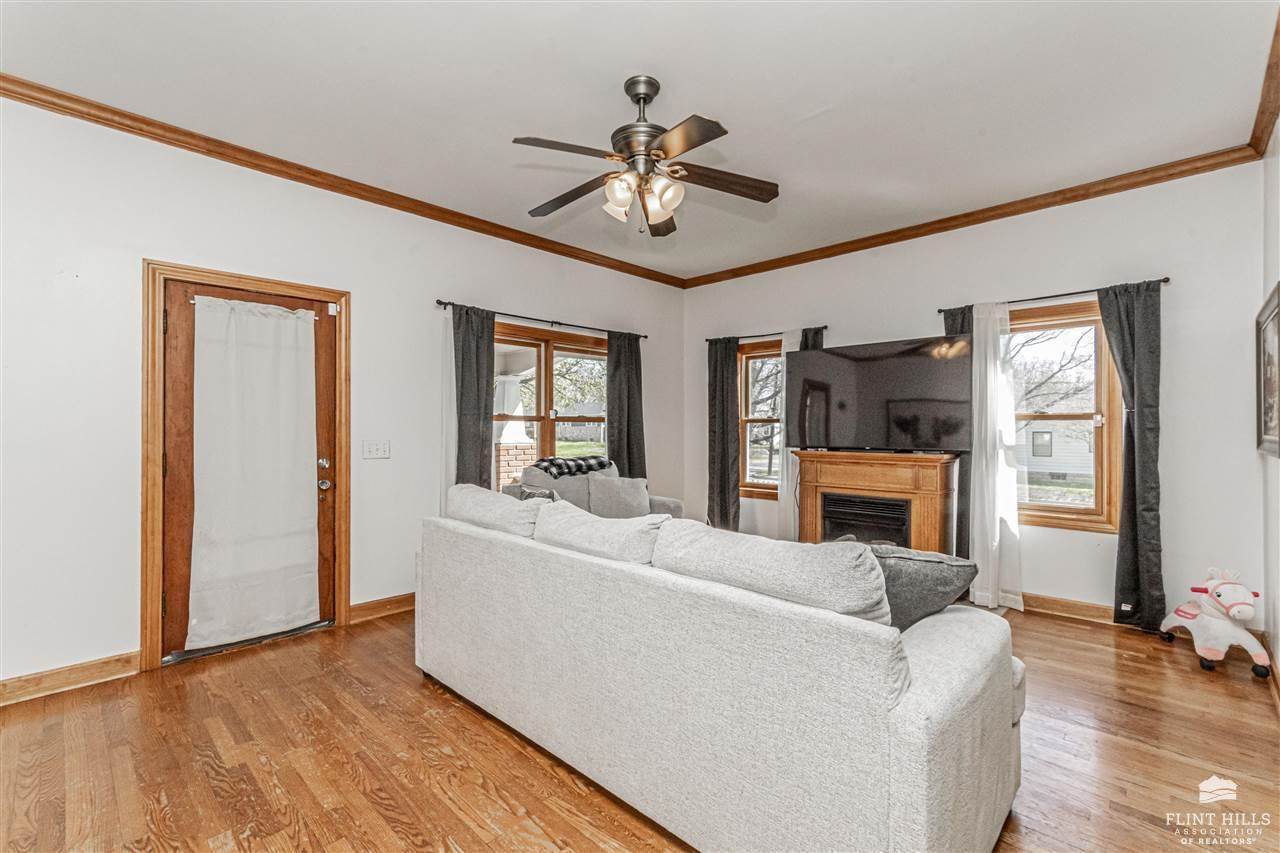 403 West Walnut Street, Junction City, KS 66441