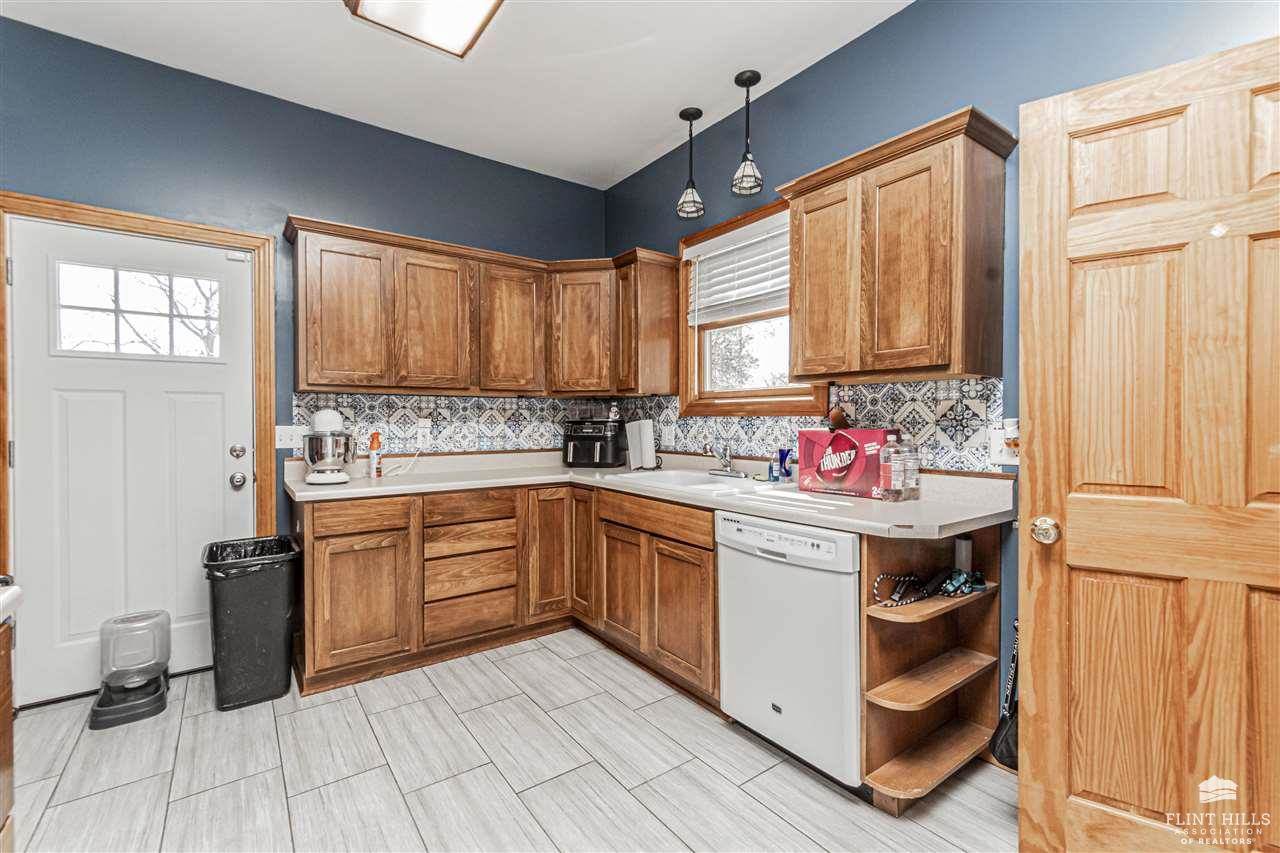 403 West Walnut Street, Junction City, KS 66441