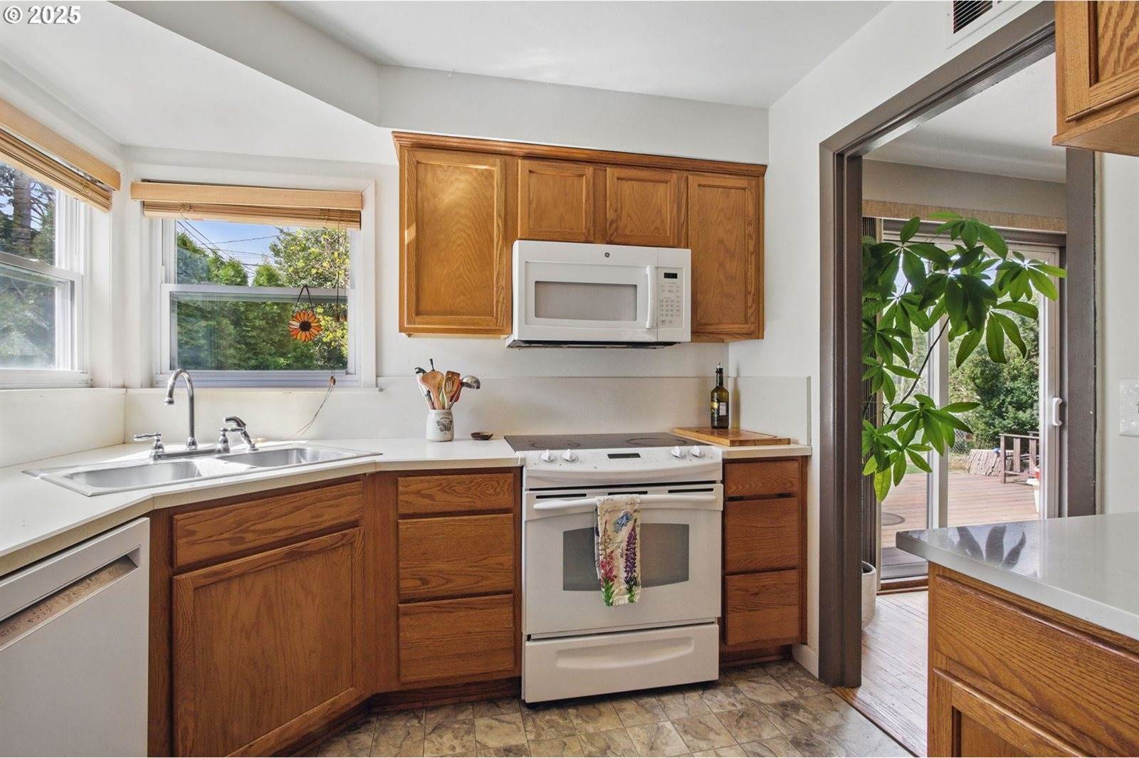 2005 SE 88TH Ave, Portland, OR 97216