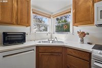 2005 SE 88TH Ave, Portland, OR 97216