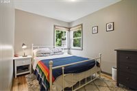 2005 SE 88TH Ave, Portland, OR 97216