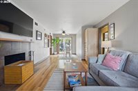 2005 SE 88TH Ave, Portland, OR 97216