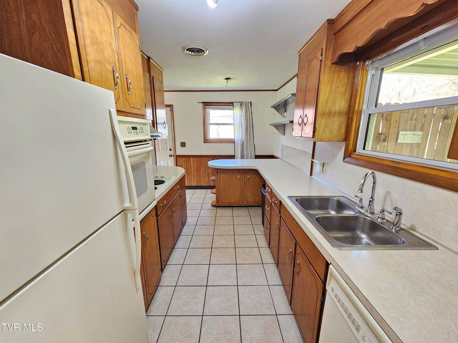 454 Shadowtown Road, Blountville, TN 37617