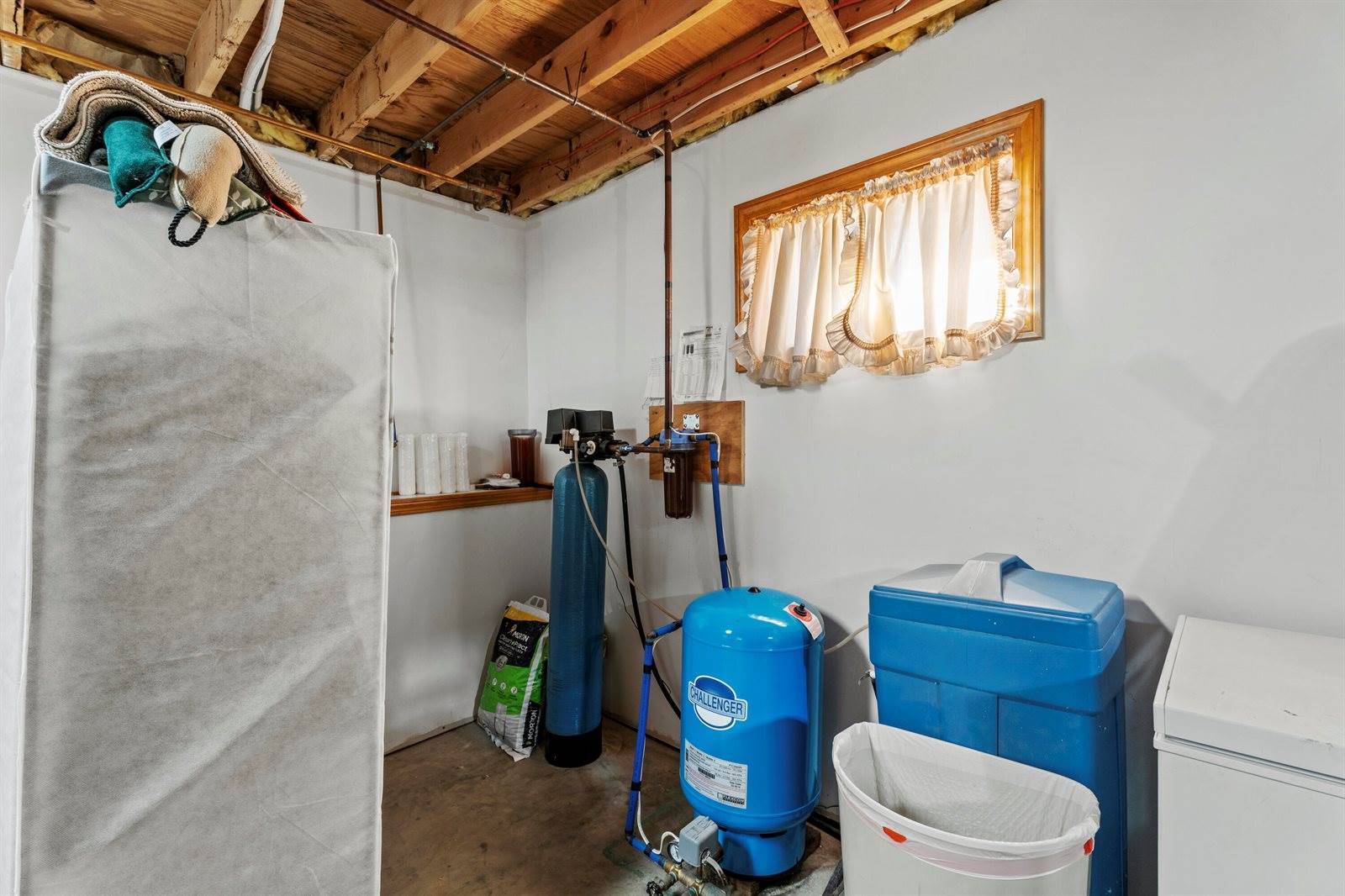 24 Vista Way, Glenburn, ME 04401