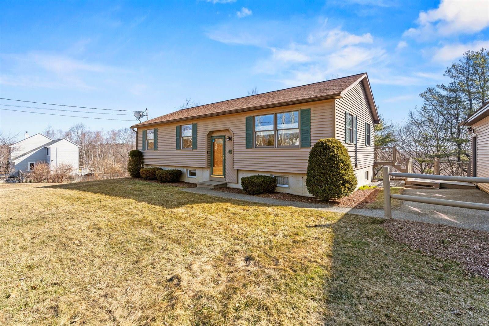 24 Vista Way, Glenburn, ME 04401