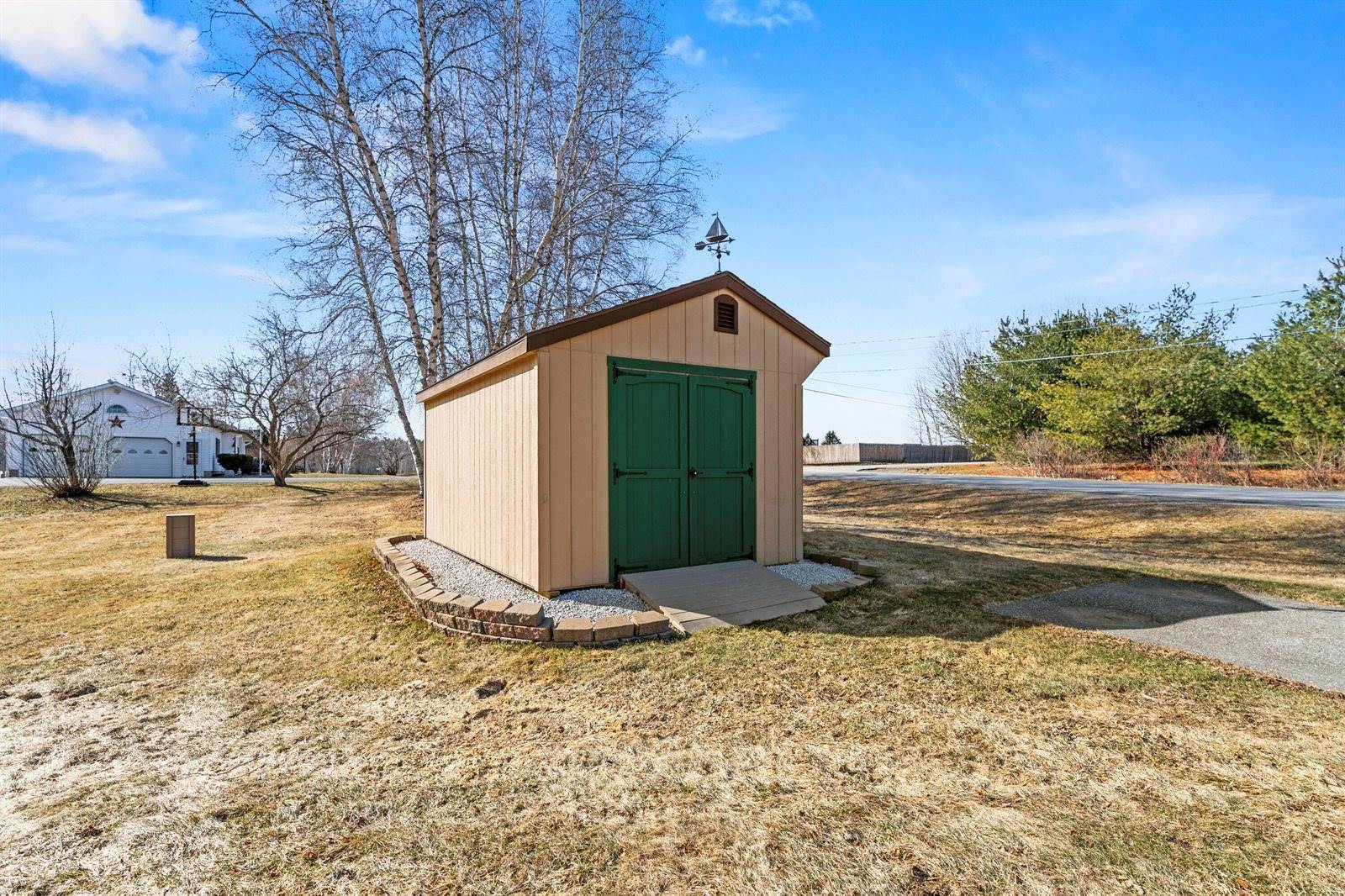 24 Vista Way, Glenburn, ME 04401