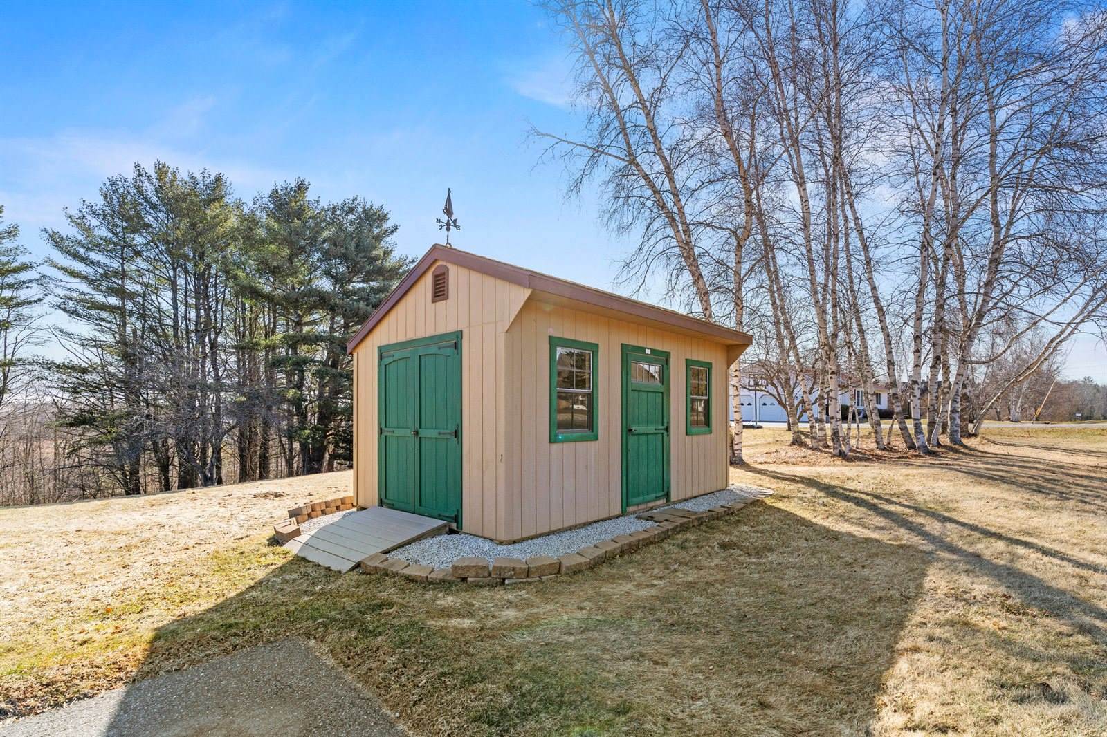 24 Vista Way, Glenburn, ME 04401