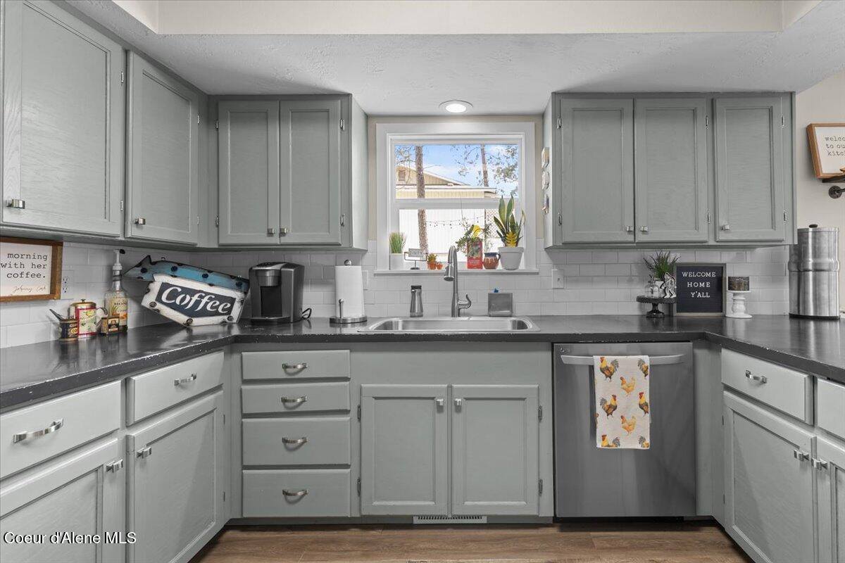 106 North Ridgewood Dr, Post Falls, ID 83854