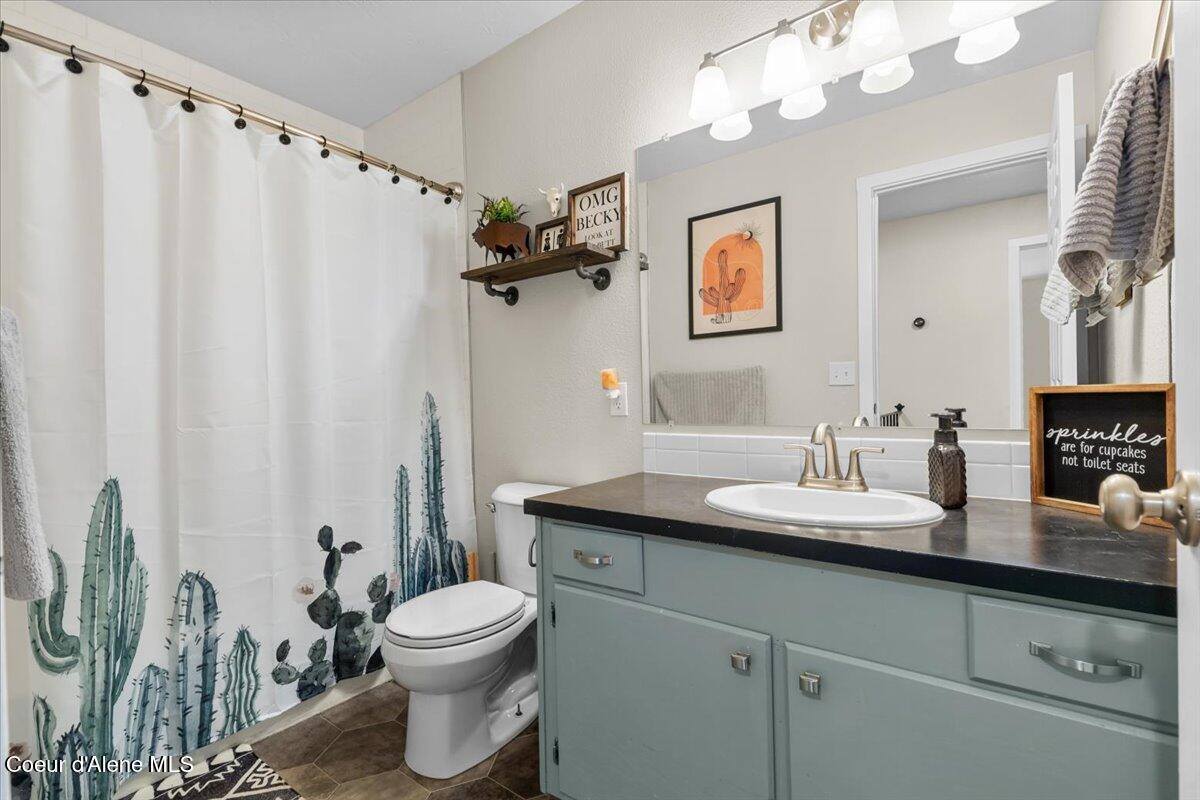 106 North Ridgewood Dr, Post Falls, ID 83854