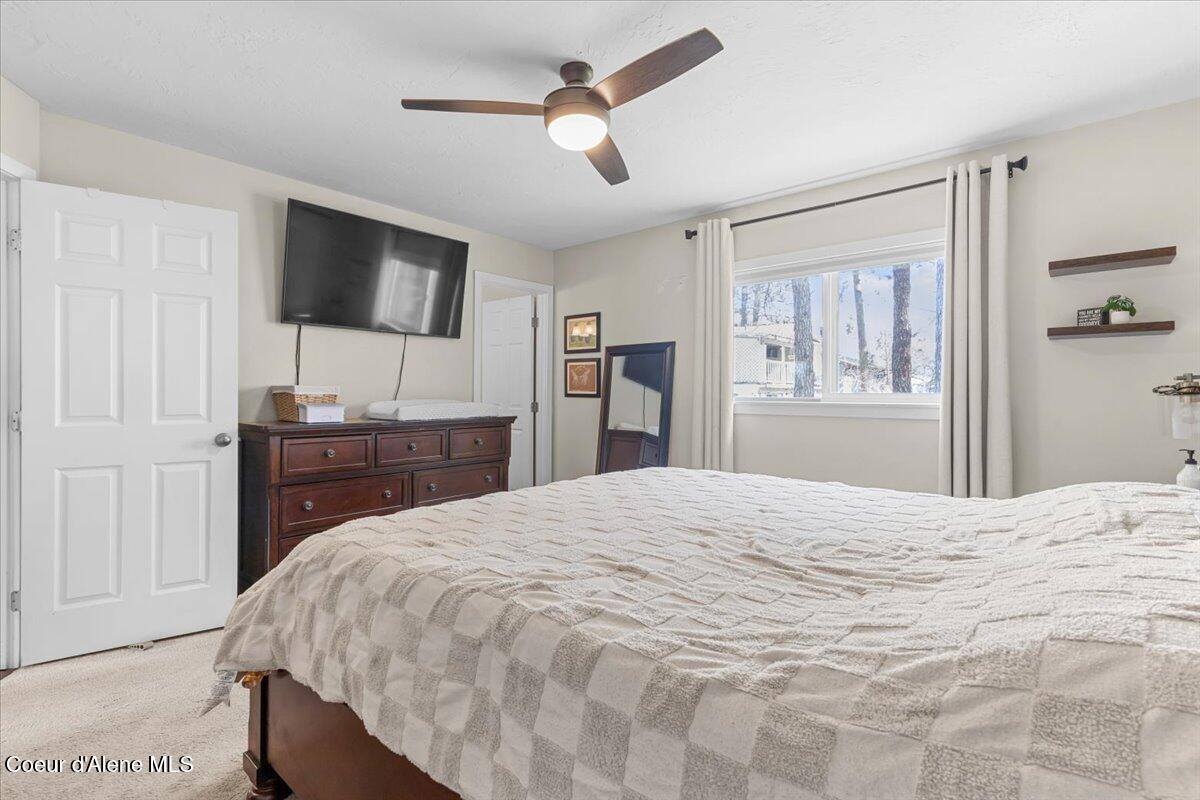 106 North Ridgewood Dr, Post Falls, ID 83854