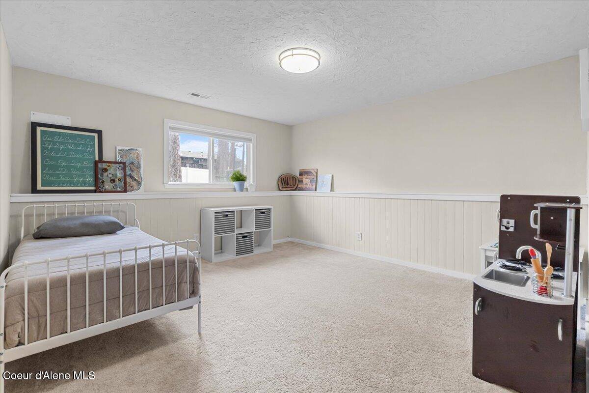 106 North Ridgewood Dr, Post Falls, ID 83854