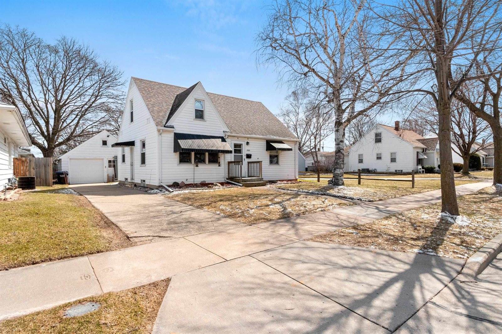 2002 North Clark Street, Appleton, WI 54911