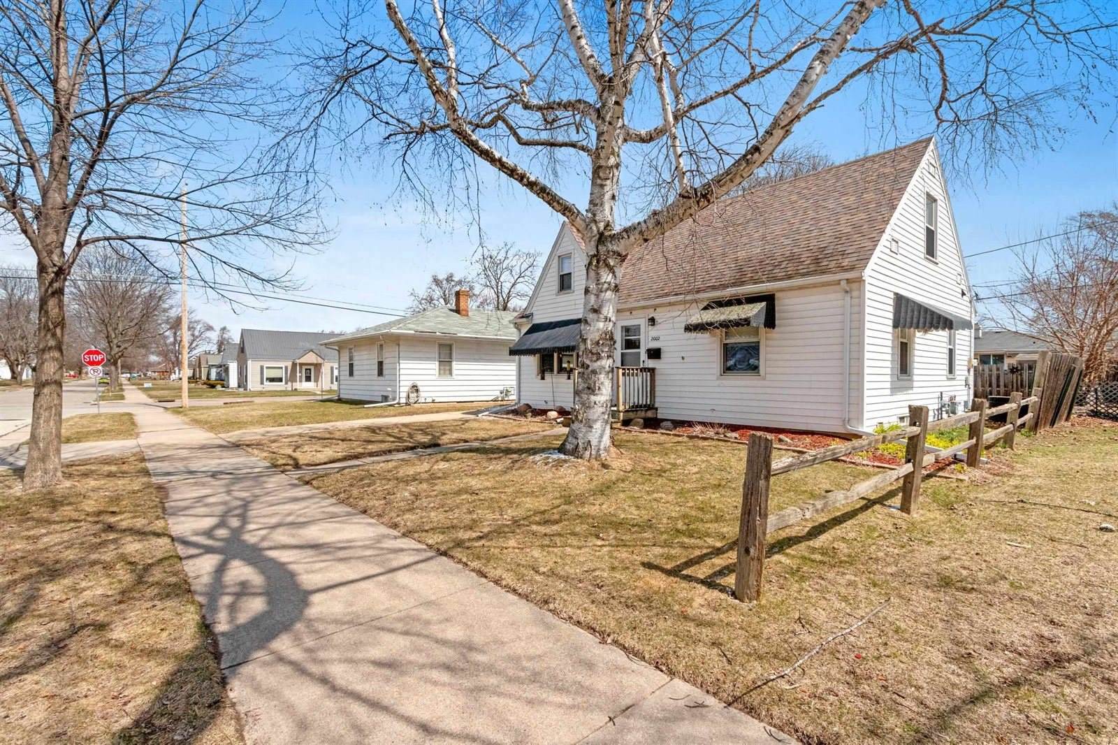 2002 North Clark Street, Appleton, WI 54911