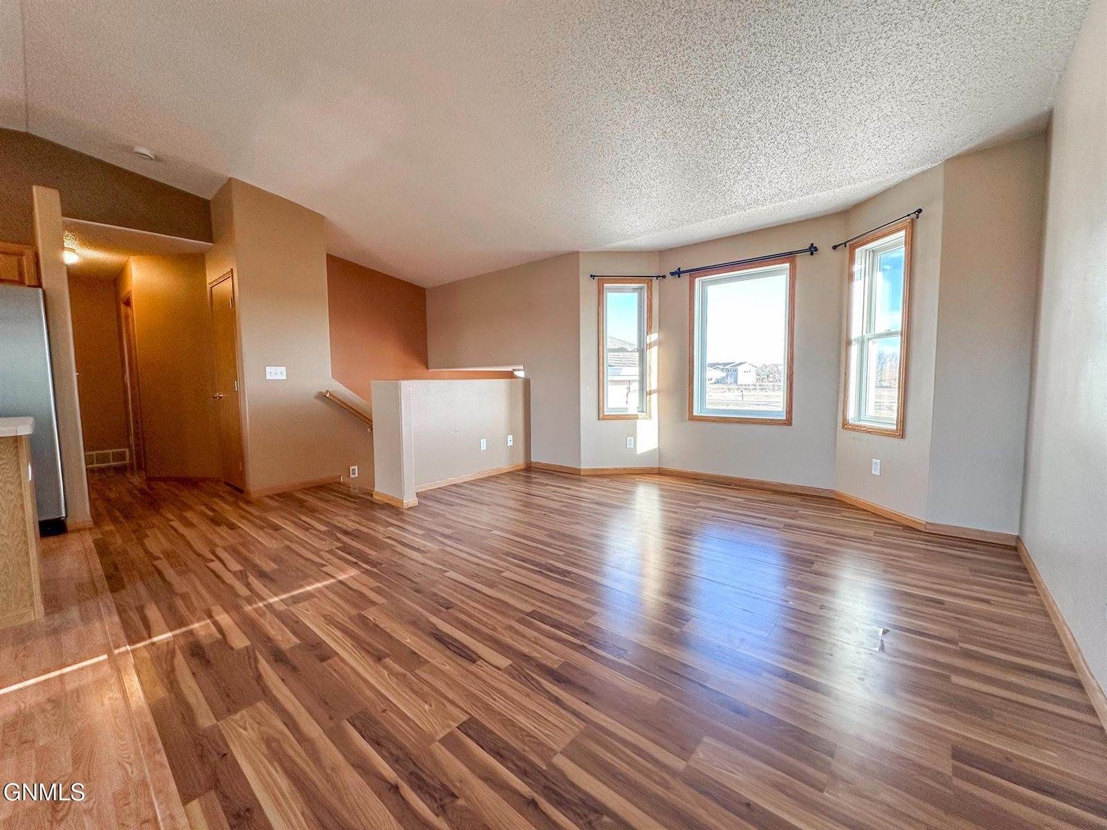 7119 Rock Creek Road, Bismarck, ND 58503