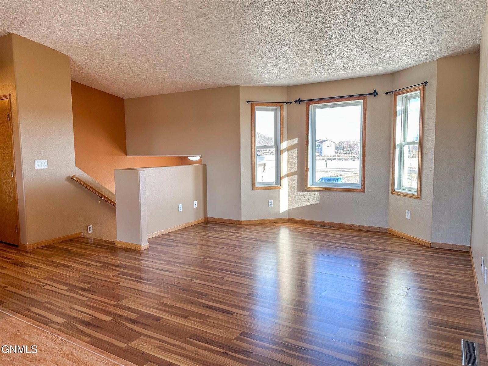 7119 Rock Creek Road, Bismarck, ND 58503