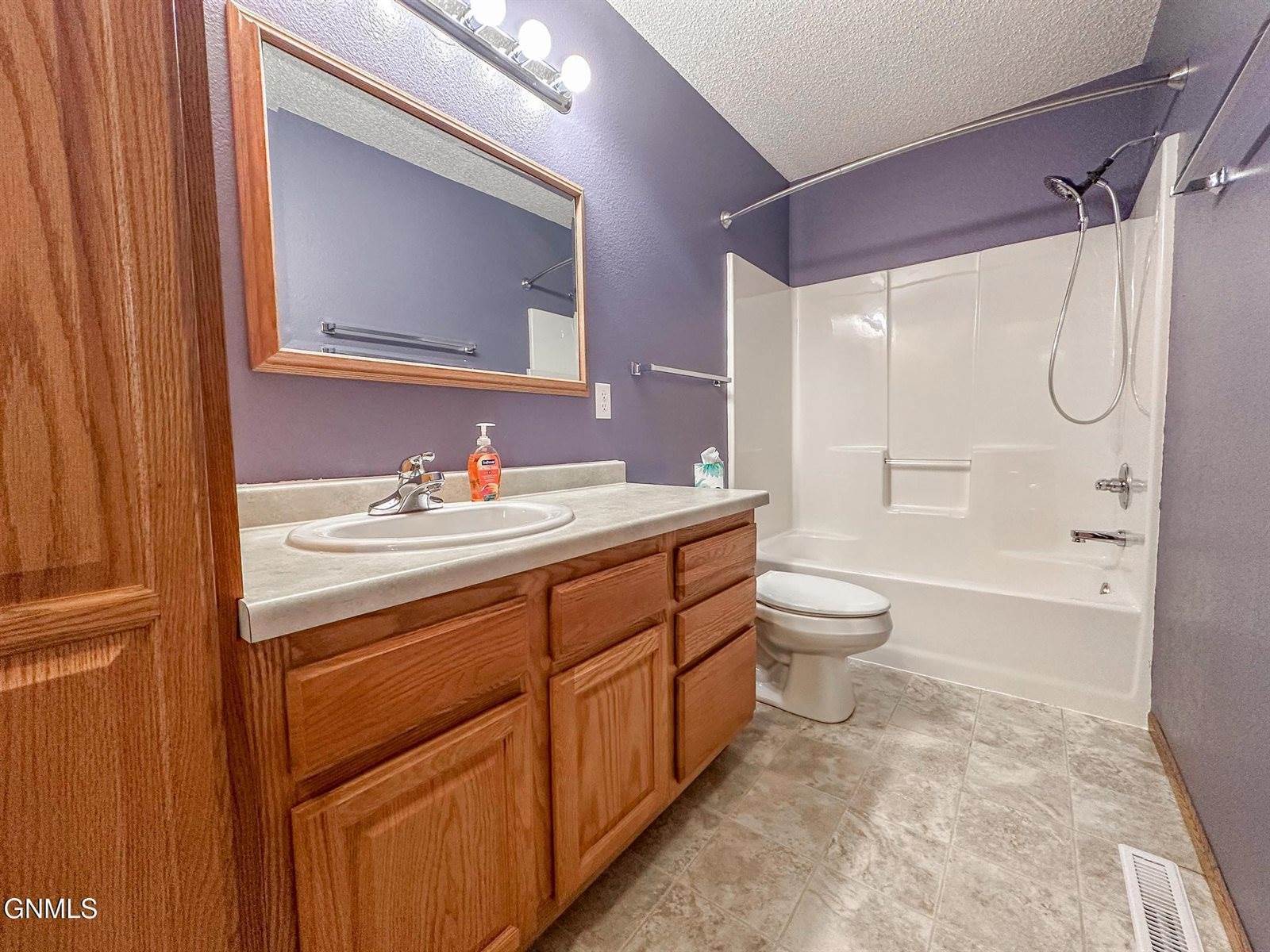 7119 Rock Creek Road, Bismarck, ND 58503