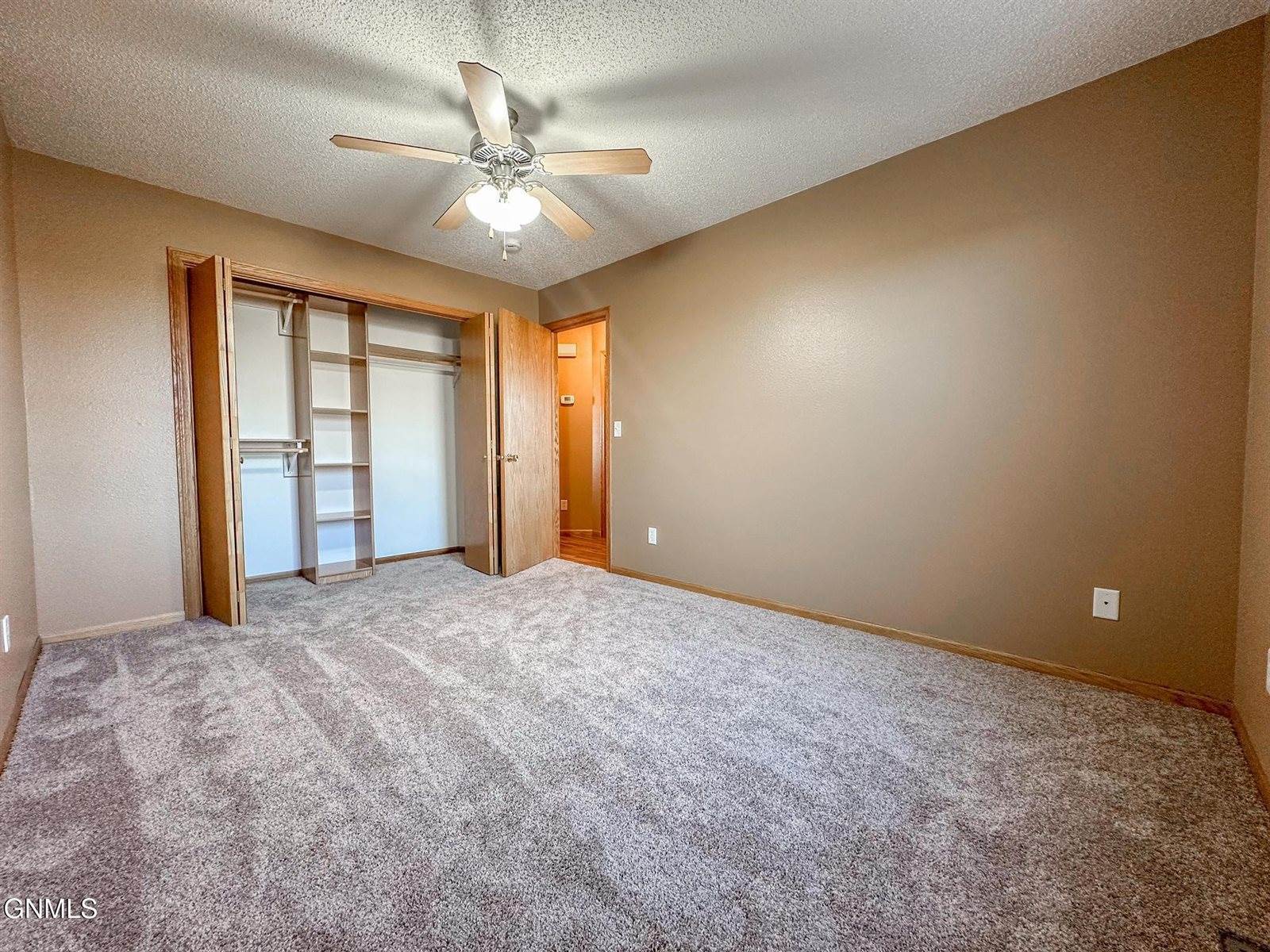 7119 Rock Creek Road, Bismarck, ND 58503