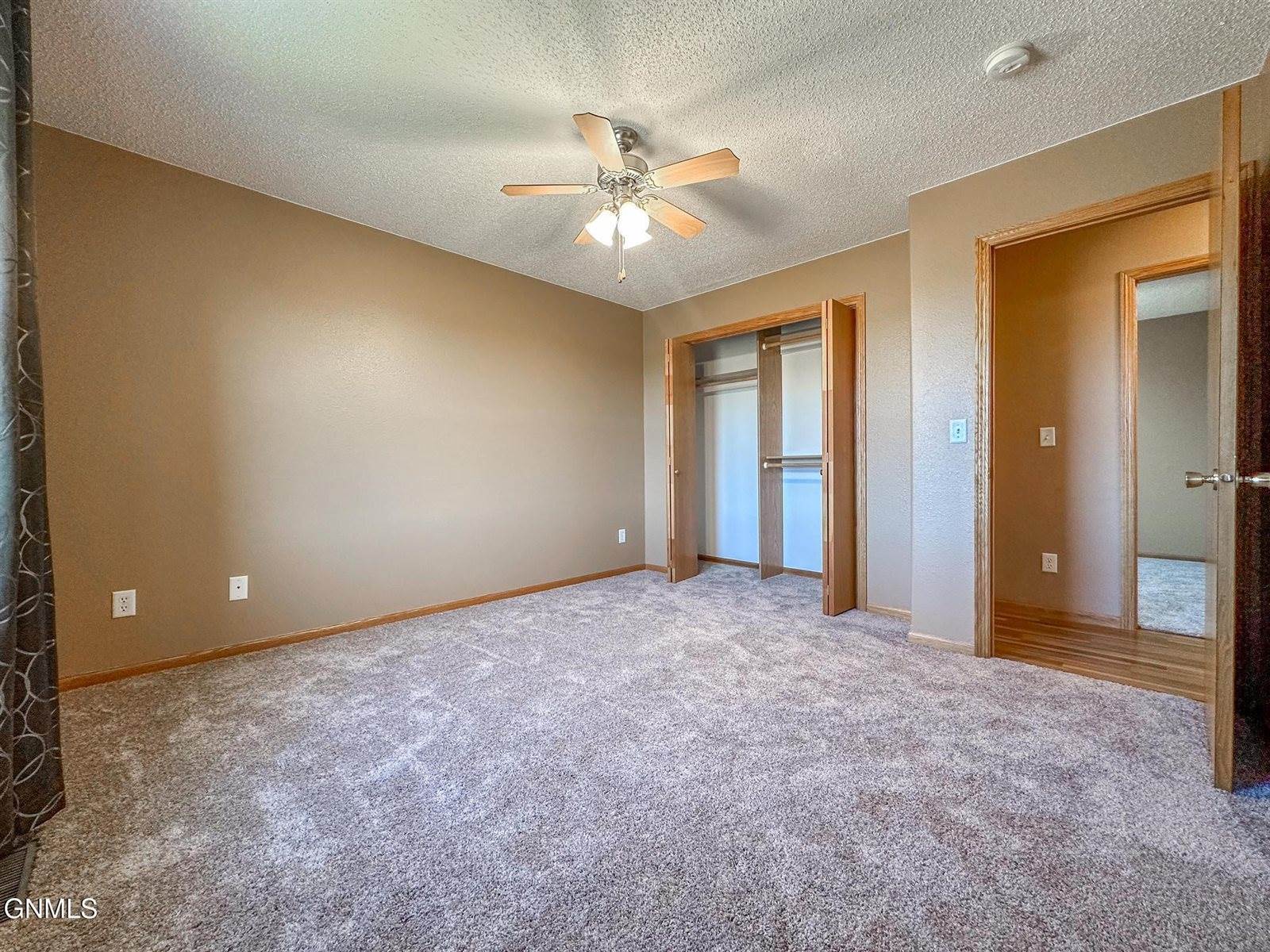 7119 Rock Creek Road, Bismarck, ND 58503