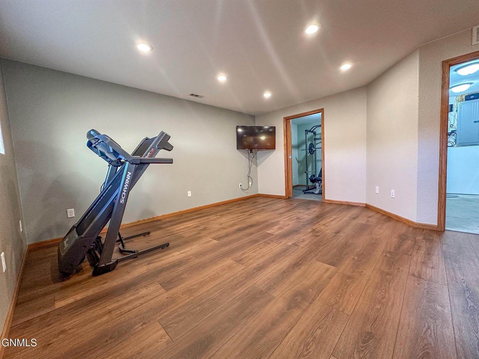 7119 Rock Creek Road, Bismarck, ND 58503