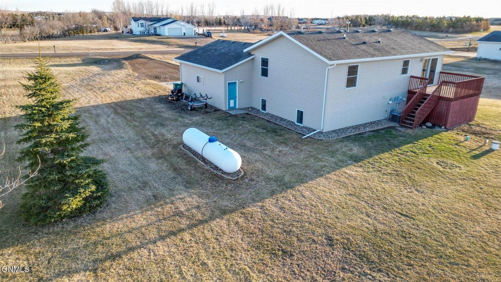 7119 Rock Creek Road, Bismarck, ND 58503