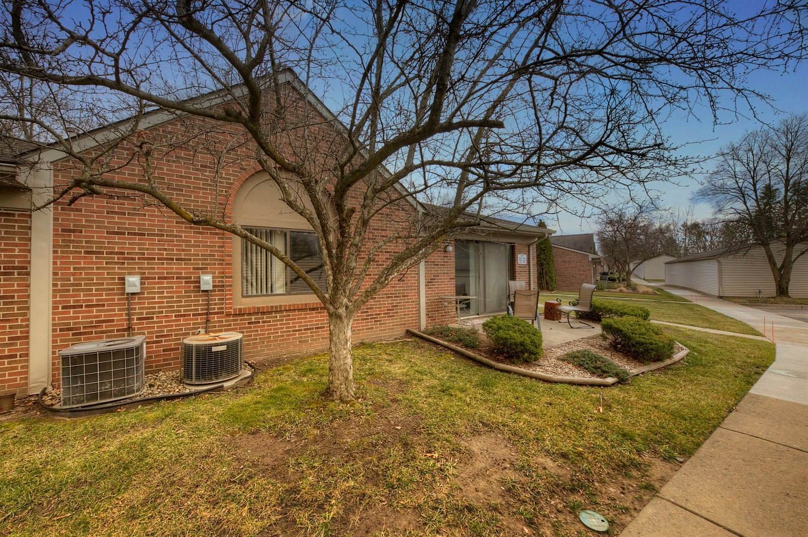 400 Spring Brooke Drive, BrightonCity_Livingston, MI 48116