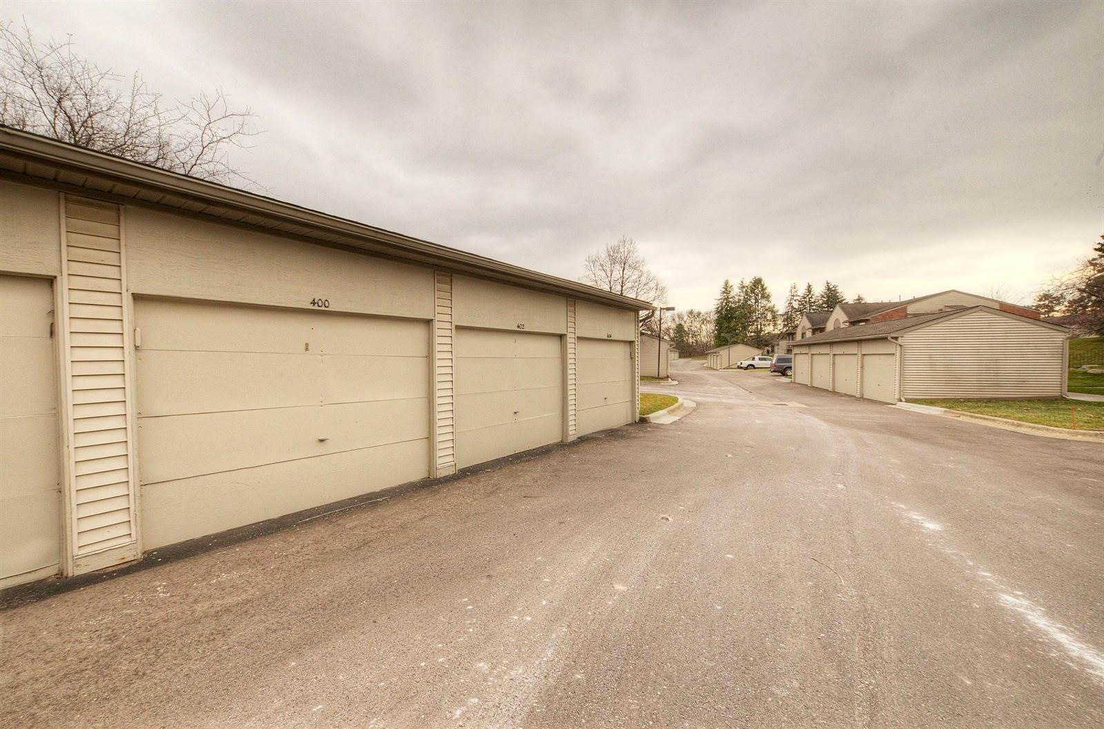 400 Spring Brooke Drive, BrightonCity_Livingston, MI 48116