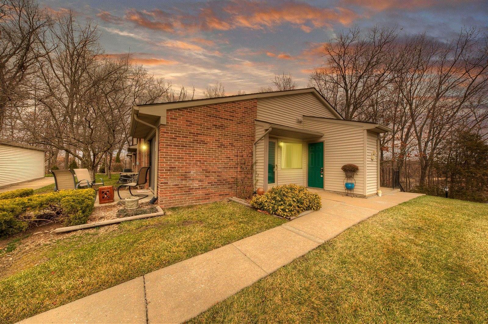 400 Spring Brooke Drive, BrightonCity_Livingston, MI 48116