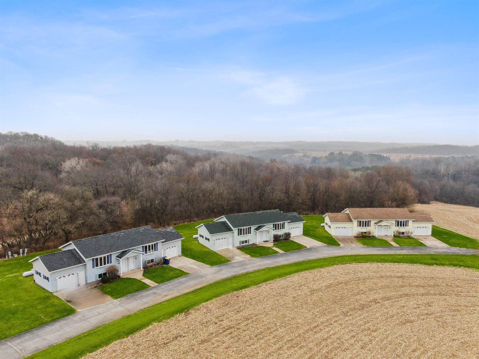 E7911 Green Acres Rd, Viroqua, WI 54665