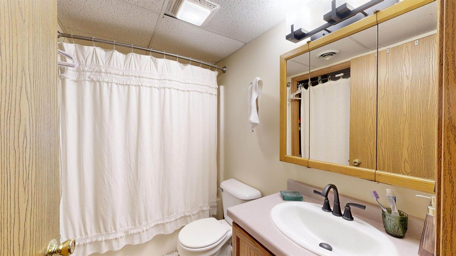 E7911 Green Acres Rd, Viroqua, WI 54665