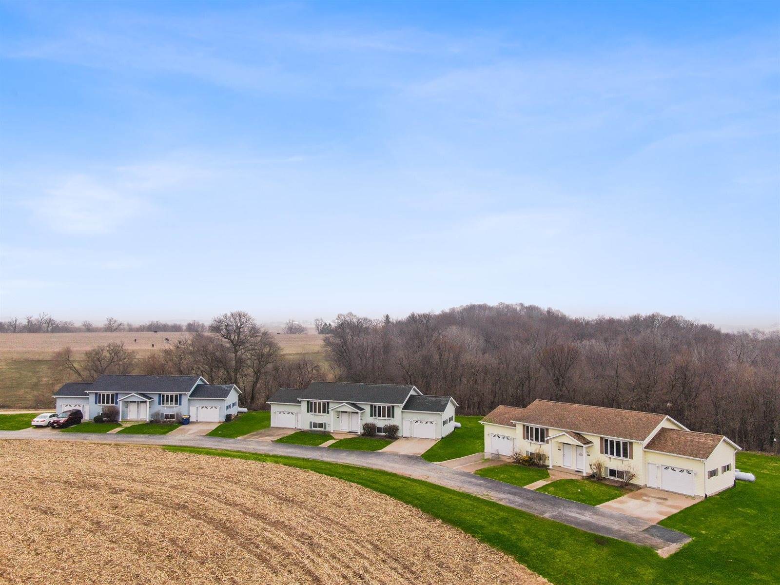 E7911 Green Acres Rd, Viroqua, WI 54665