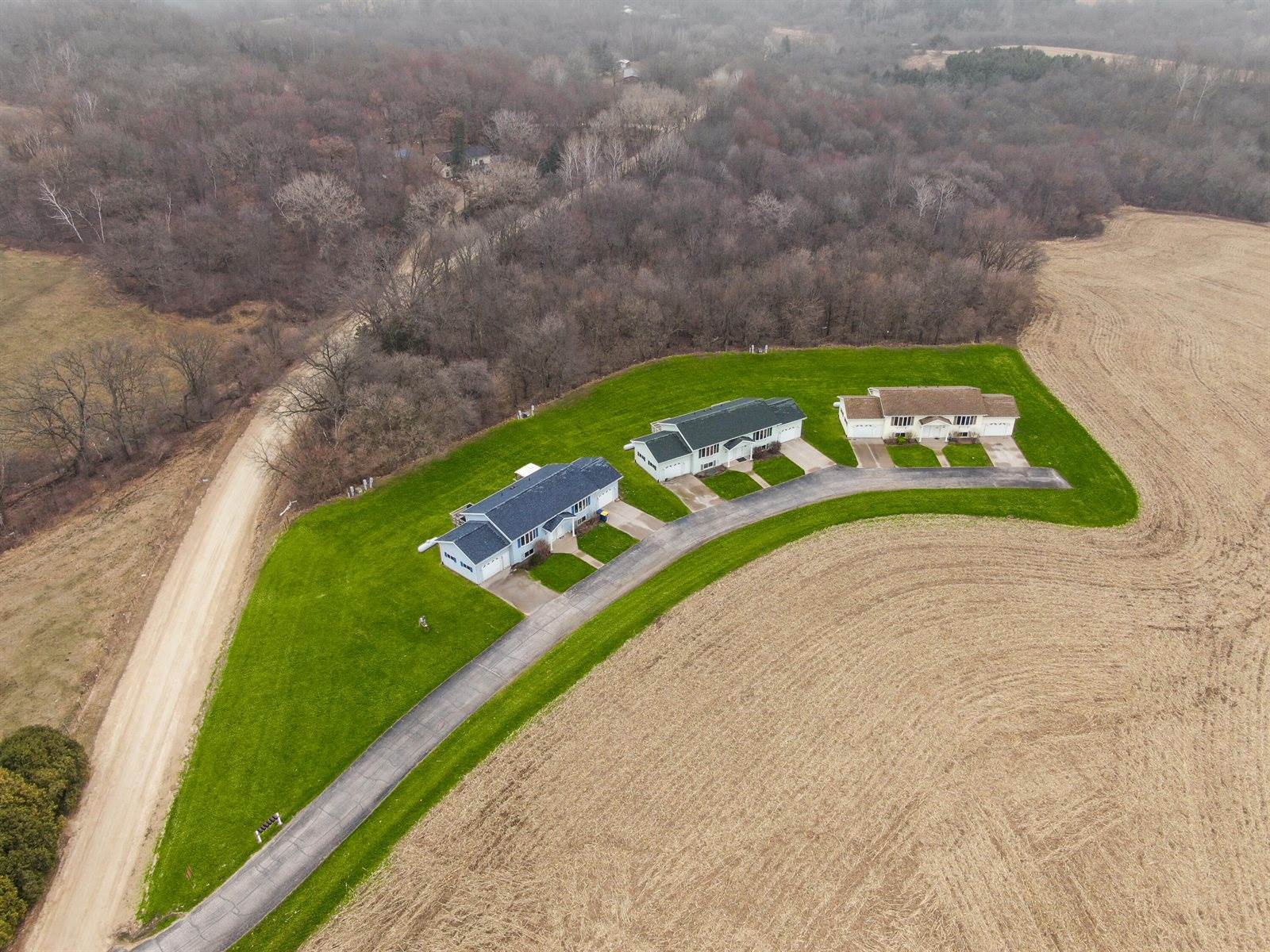 E7911 Green Acres Rd, Viroqua, WI 54665